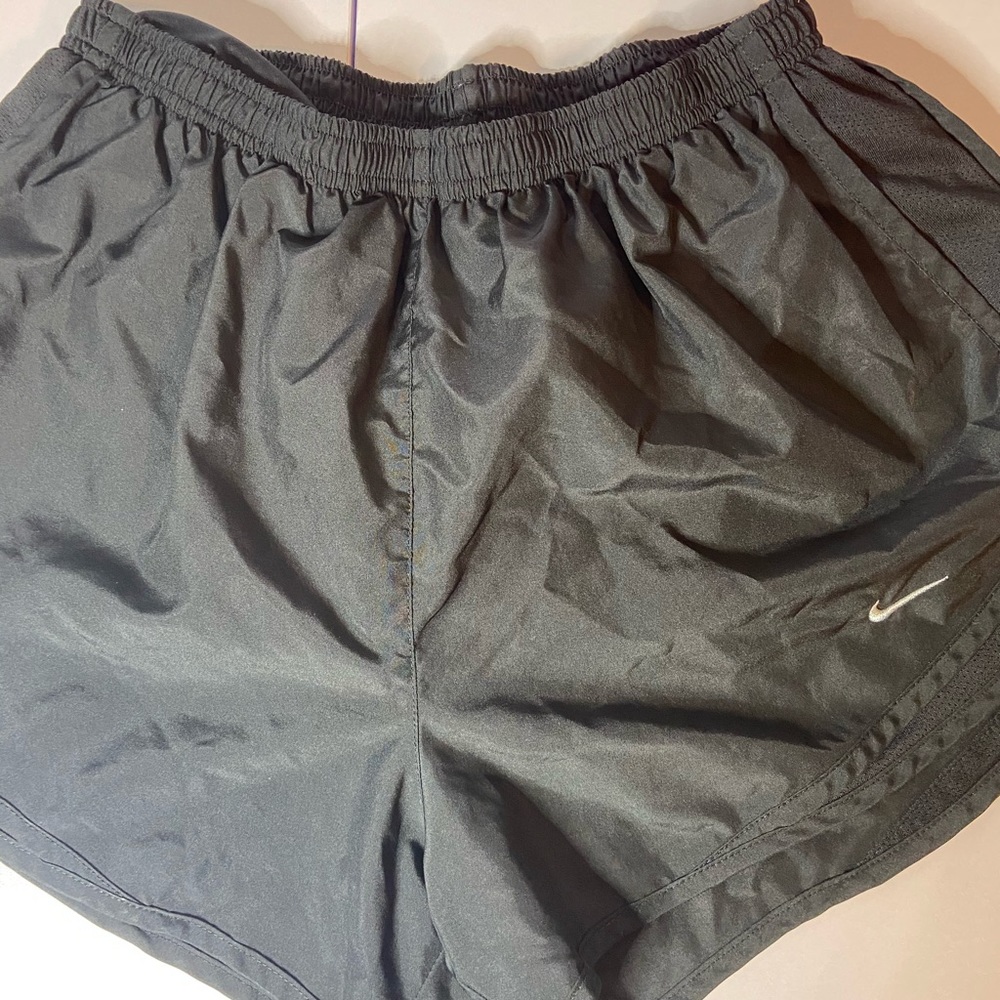 BLACK NIKE RUNNING SHORTS SIZE L